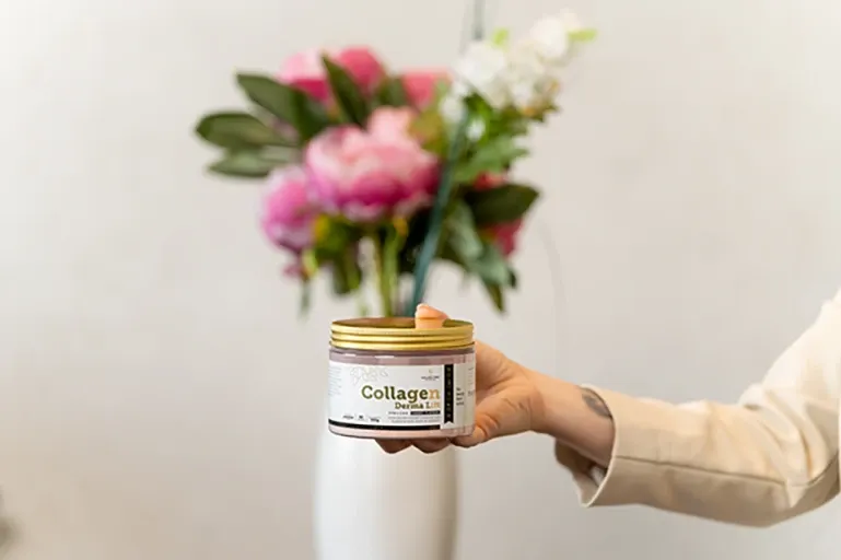 Happy customer with Golden Tree Collagen Derma Lift